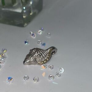 Na Hoku Sterling Silver Sea Shell Pendant with 18K Gold Trim & Mother of Pearl